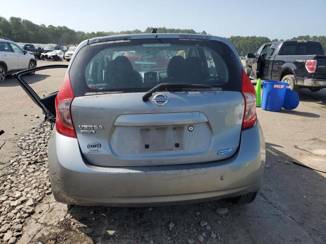 3N1CE2CP9FL450201 - 2015 NISSAN VERSA NOTE S GRAY photo 6