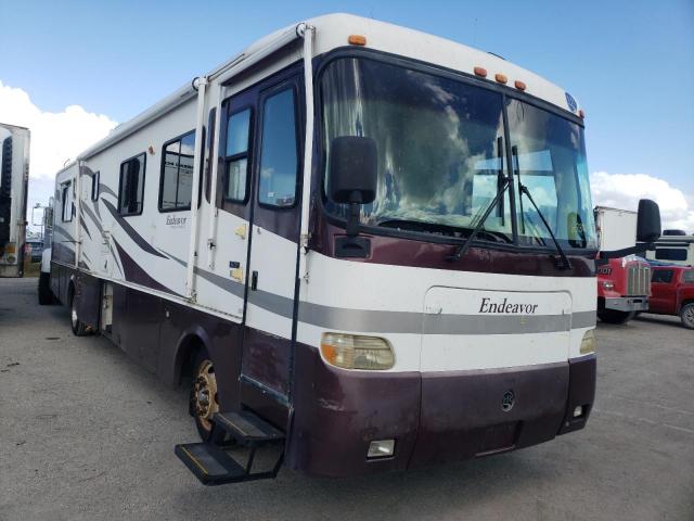 1RF12061612013820 - 2001 ROADMASTER RAIL DYANASTER WHITE photo 1