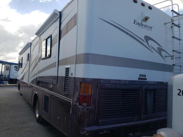 1RF12061612013820 - 2001 ROADMASTER RAIL DYANASTER WHITE photo 3