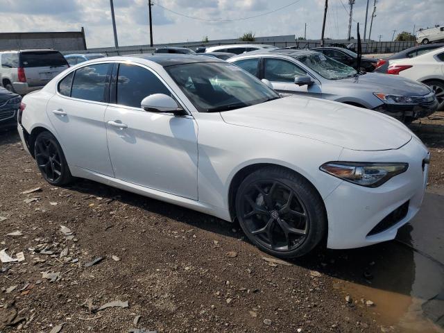 ZARFAEDN1H7547667 - 2017 ALFA ROMEO GIULIA Q4 白色 照片 4