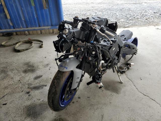 JYARN66E0MA001191 - 2021 YAMAHA YZFR1 GRAY photo 2