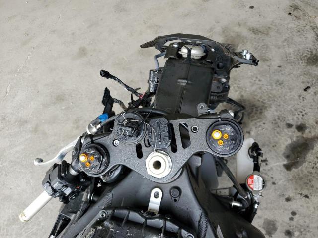 JYARN66E0MA001191 - 2021 YAMAHA YZFR1 GRAY photo 8