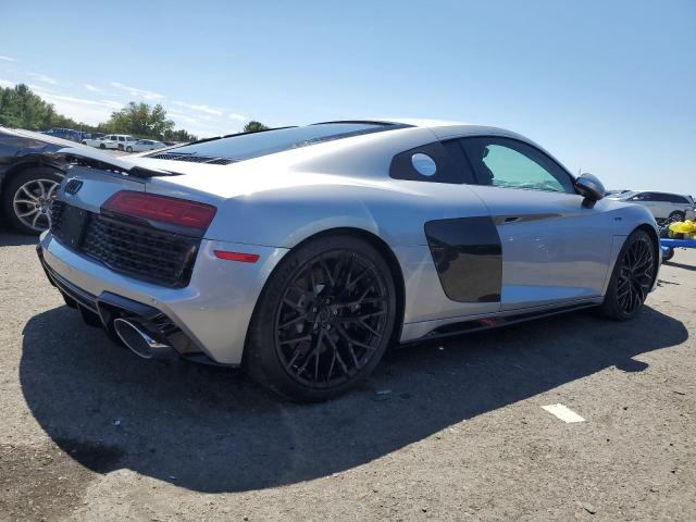 WUAEEAFX4L7900870 - 2020 AUDI R8 SILVER photo 3