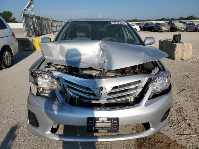 2T1BU4EE7DC016913 - 2013 TOYOTA COROLLA BASE Gümüş foto 5