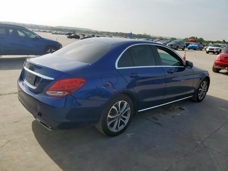 55SWF4JB9JU245672 - 2018 MERCEDES-BENZ C 300 BLUE photo 3