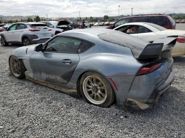 WZ1DB0C0XMW039982 - 2021 TOYOTA SUPRA BASE GRAY photo 2