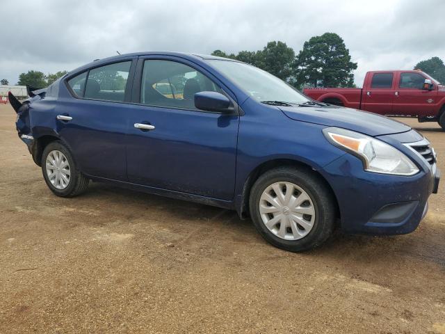 3N1CN7AP7JL859001 - 2018 NISSAN VERSA S BLUE photo 4