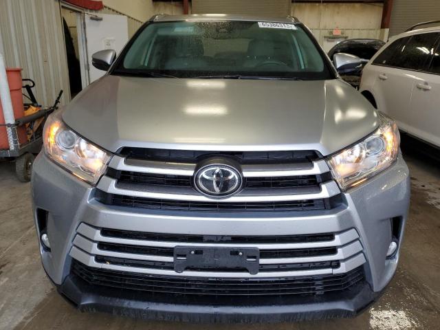 5TDJZRFH7KS943742 - 2019 TOYOTA HIGHLANDER SE SILVER photo 5