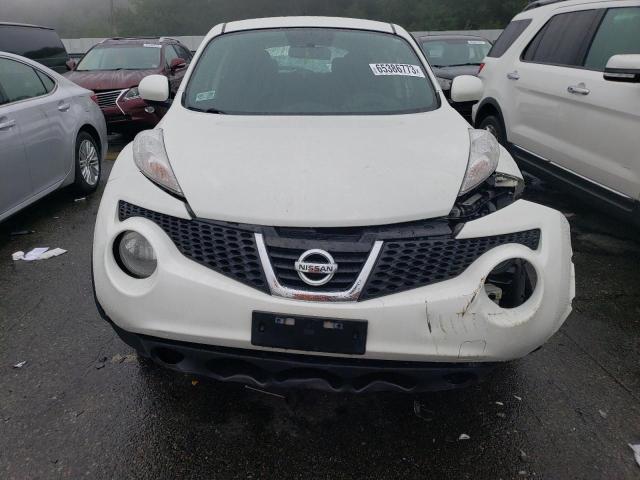 JN8AF5MV1DT216048 - 2013 NISSAN JUKE S WHITE photo 5