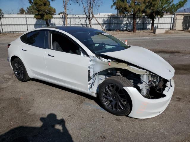 5YJ3E1EA5SF888853 - 2025 TESLA MODEL 3 WHITE photo 4