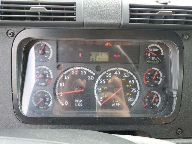 3AKJGBDV0GDGX5135 - 2016 FREIGHTLINER CASCADIA 1 RED photo 8