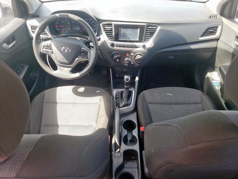 3KPC24A64ME129051 - 2021 HYUNDAI ACCENT SE 银色 照片 8