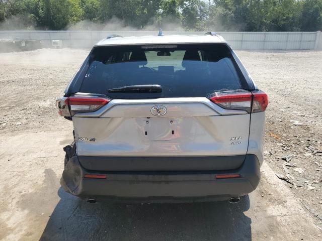 2T3P1RFV8NW269532 - 2022 TOYOTA RAV4 XLE SILVER photo 6
