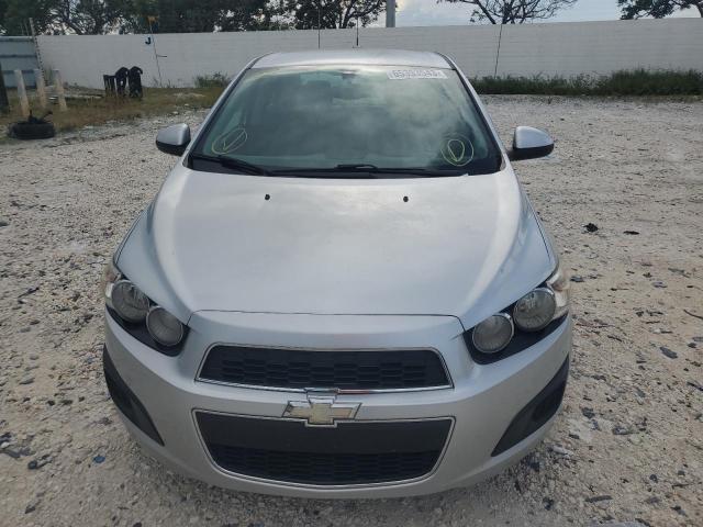 1G1JA5SH4F4175315 - 2015 CHEVROLET SONIC LS SILVER photo 5