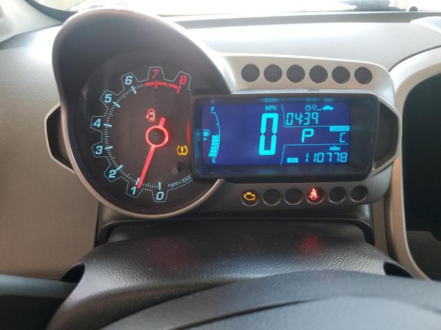 1G1JA5SH4F4175315 - 2015 CHEVROLET SONIC LS ვერცხლისფერი ფოტო 9