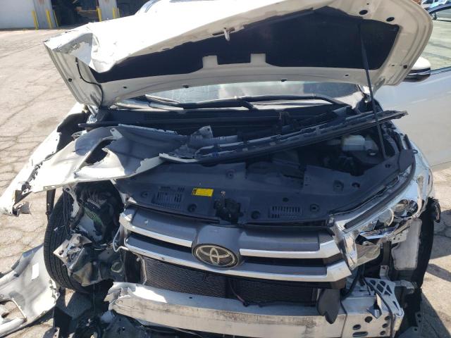 5TDJZRFH3JS855320 - 2018 TOYOTA HIGHLANDER SE Білий фото 12