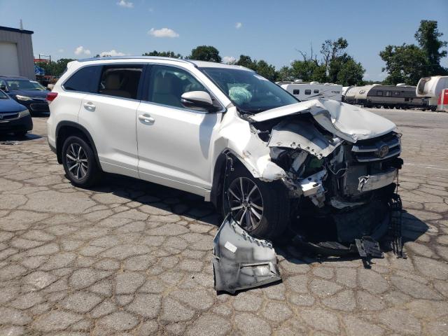 5TDJZRFH3JS855320 - 2018 TOYOTA HIGHLANDER SE Білий фото 4