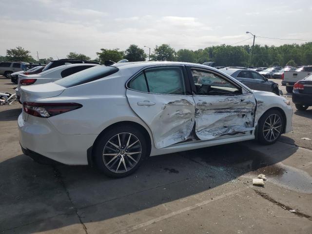 4T1FZ1AK2RU098942 - 2024 TOYOTA CAMRY XLE WHITE photo 3