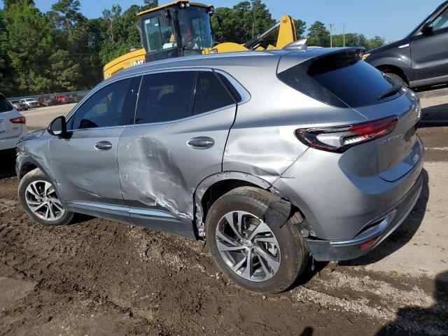 LRBFZNR4XPD083215 - 2023 BUICK ENVISION ESSENCE Մոխրագույն լուսանկար 2