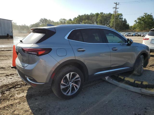 LRBFZNR4XPD083215 - 2023 BUICK ENVISION ESSENCE Մոխրագույն լուսանկար 3