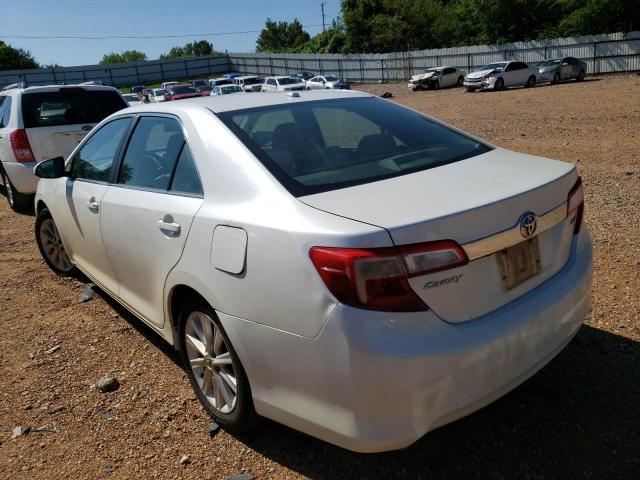 4T1BK1FK6EU553328 - 2014 TOYOTA CAMRY SE WHITE photo 2