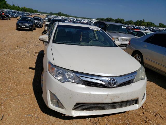 4T1BK1FK6EU553328 - 2014 TOYOTA CAMRY SE WHITE photo 5