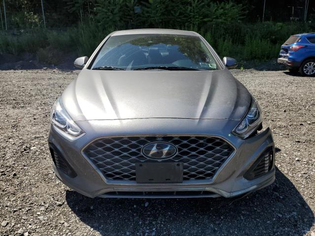 5NPE34AF8KH812627 - 2019 HYUNDAI SONATA LIMITED 灰色 照片 5