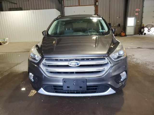 1FMCU0GD0HUD92360 - 2017 FORD ESCAPE SE GRAY photo 5