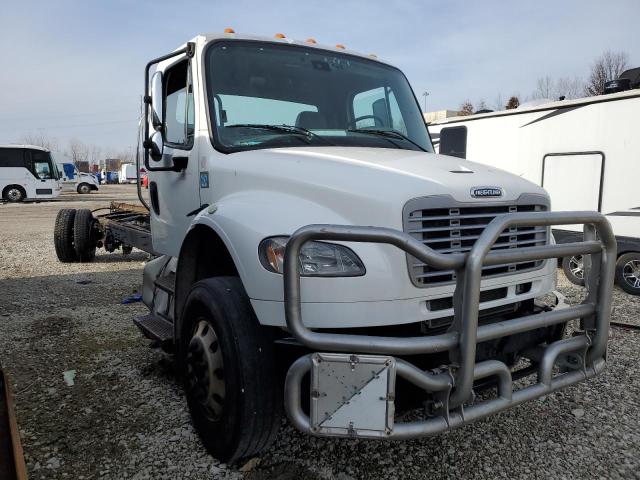 3ALACXFE9JDJW0561 - 2018 FREIGHTLINER M2 106 MEDIUM DUTY WHITE photo 1