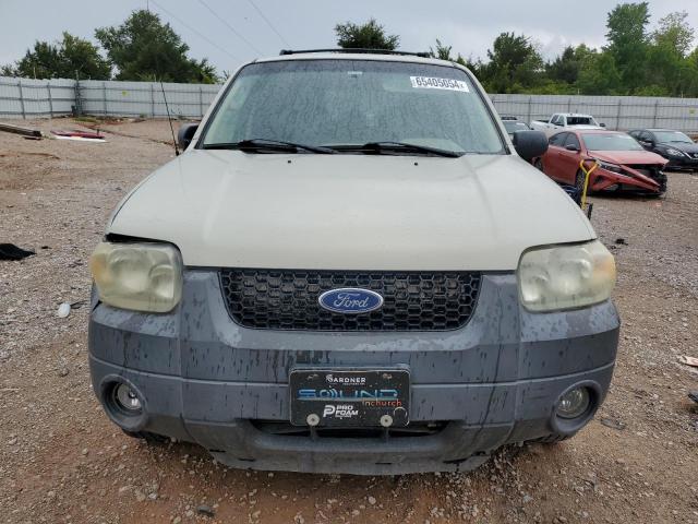 1FMYU93105KE47306 - 2005 FORD ESCAPE XLT GRAY photo 5