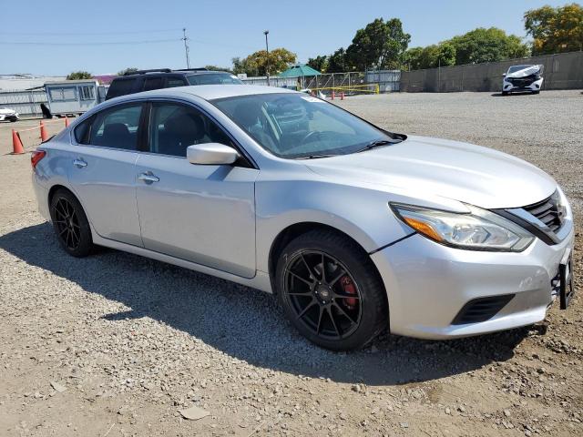 1N4AL3AP6GN354570 - 2016 NISSAN ALTIMA 2.5 SILVER photo 4