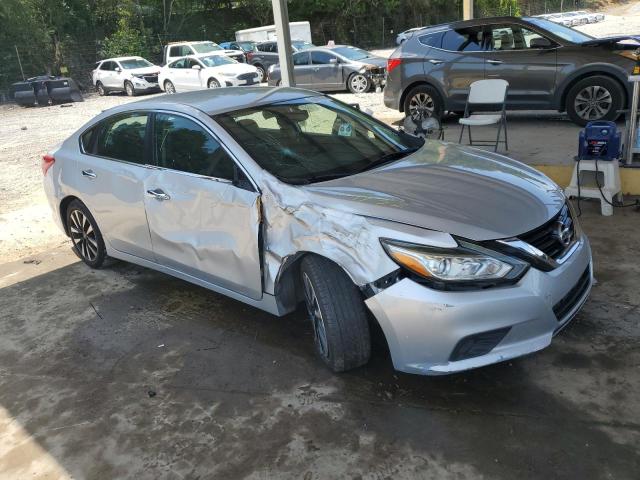 1N4AL3AP1JC234839 - 2018 NISSAN ALTIMA 2.5 Silber Foto 4