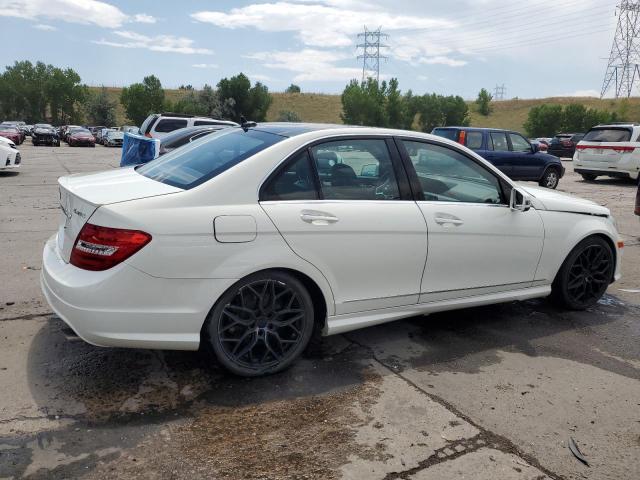 WDDGF8BB8CR195457 - 2012 MERCEDES-BENZ C 300 4MATIC WHITE photo 3
