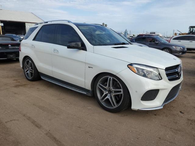 4JGDA6EB4JB112135 - 2018 MERCEDES-BENZ GLE 43 AMG WHITE photo 4