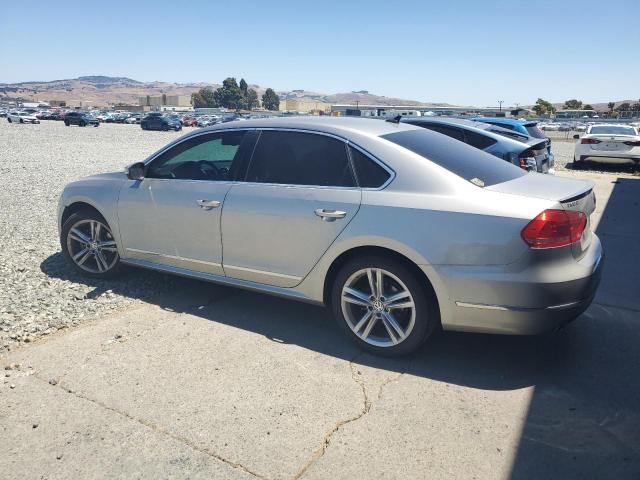 1VWCN7A38EC108160 - 2014 VOLKSWAGEN PASSAT SEL SILVER photo 2