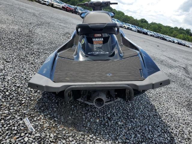 YAMA1252A616 - 2016 MAHINDRA AND MAHINDRA VX CRUISER WHITE photo 2