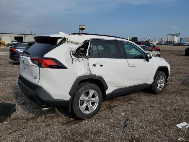 2T3P1RFV8MC238880 - 2021 TOYOTA RAV4 XLE 白色 照片 3