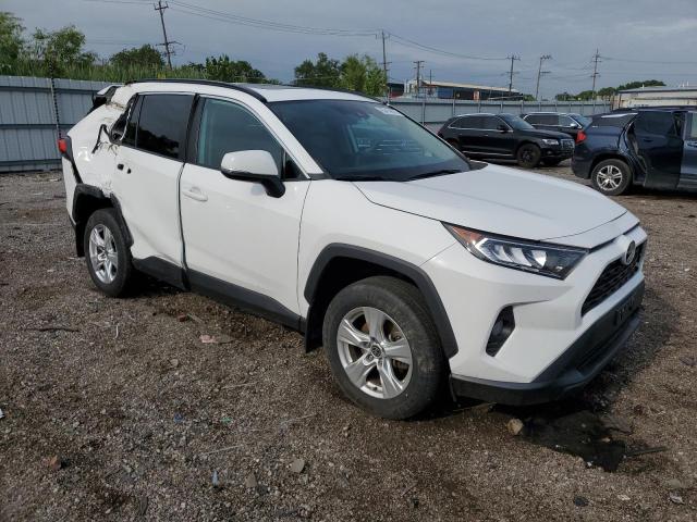 2T3P1RFV8MC238880 - 2021 TOYOTA RAV4 XLE 白色 照片 4