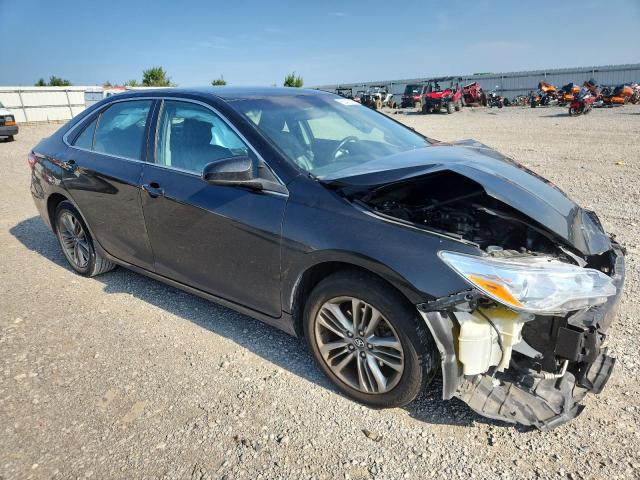 4T1BF1FK9HU437811 - 2017 TOYOTA CAMRY LE Negro foto 4