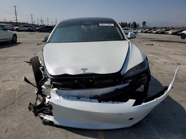 5YJ3E1EB6SF015590 - 2025 TESLA MODEL 3 Белый фото 5