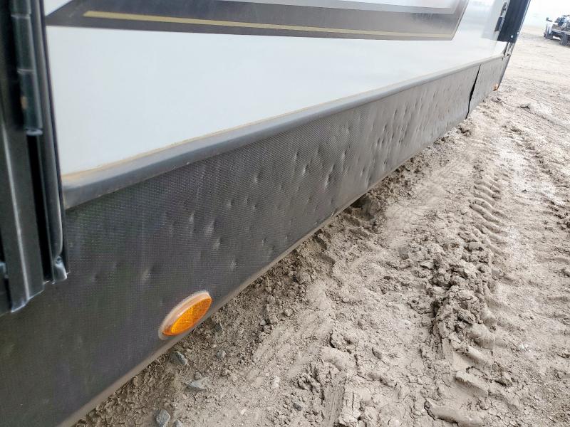 4YDT0BS24RA450715 - 2024 KEYSTONE OUTBACK 双色 照片 9