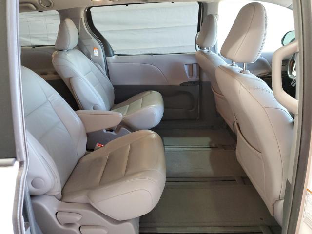 5TDDK3DC3FS118664 - 2015 TOYOTA SIENNA XLE WHITE photo 11