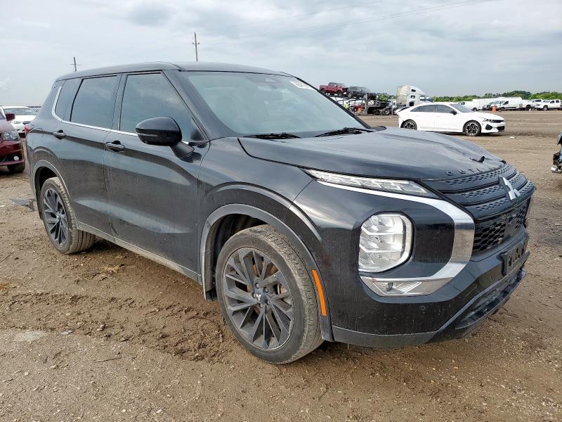 JA4J3UA85PZ048780 - 2023 MITSUBISHI OUTLANDER SE BLACK photo 4