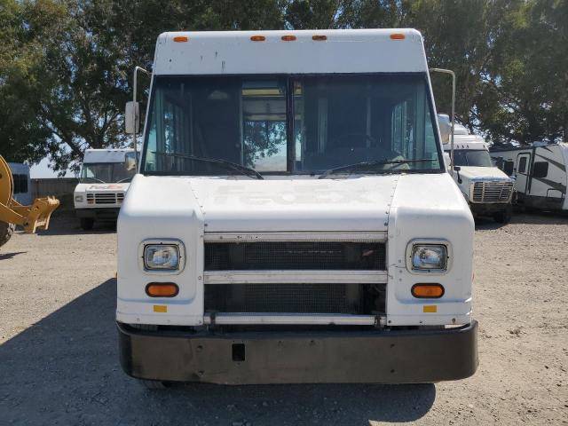 4UZA4FF44YCF80898 - 2000 FREIGHTLINER CHASSIS M LINE WALK-IN VAN WHITE photo 5