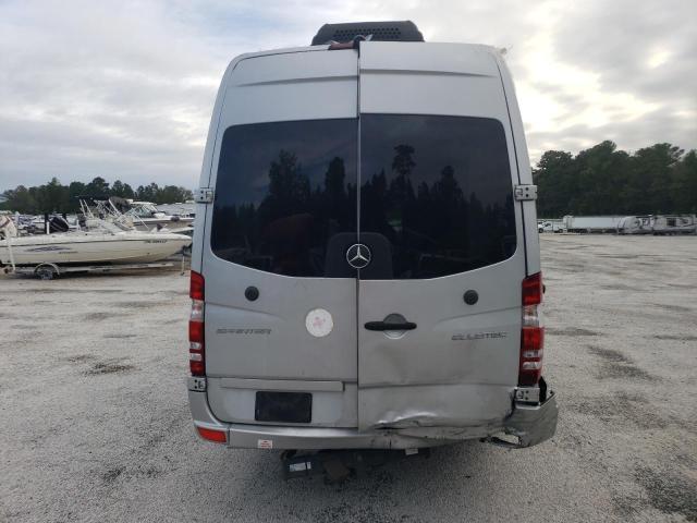 WDAPF4CC3GP303028 - 2018 MERCEDES-BENZ SPRINTER 3500 SILVER photo 6