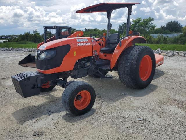 M5640SUF10436 - 2014 KUTA TRACTOR ORANGE photo 2