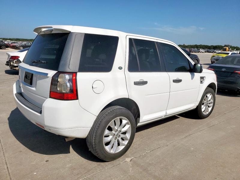 SALFR2BN6CH308647 - 2012 LAND ROVER LR2 HSE WHITE photo 3