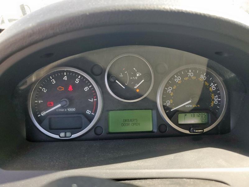 SALFR2BN6CH308647 - 2012 LAND ROVER LR2 HSE WHITE photo 9