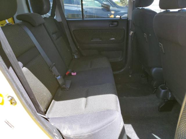 JTLKT324354018062 - 2005 TOYOTA SCION XB YELLOW photo 11