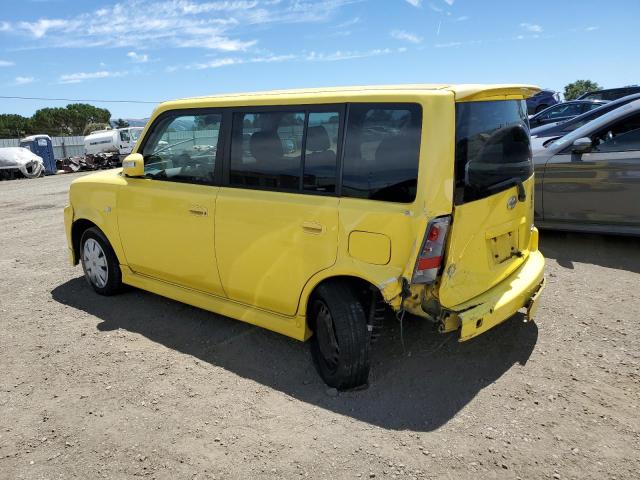 JTLKT324354018062 - 2005 TOYOTA SCION XB YELLOW photo 2